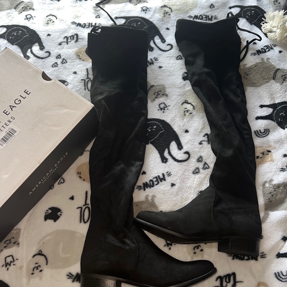 BRAND NEW boots size 6